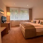 Отель Kieler Yacht-club Киль