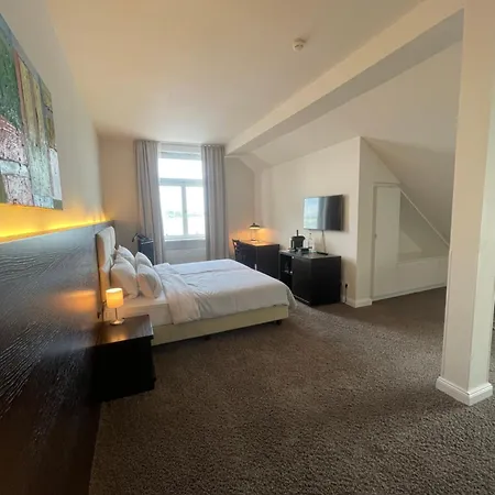 Otel Kieler Yacht-club 4*