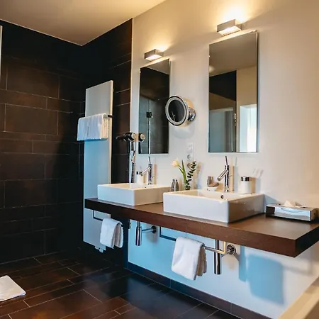 Kieler Yacht-club Hotel 4*