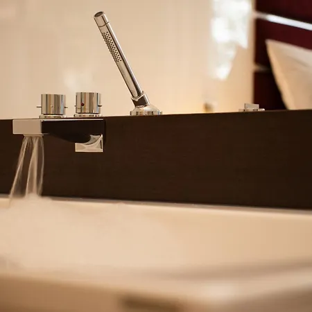 Kieler Yacht-club Hotel 4*